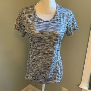 🌺3 for $15! Reebok dri fit T-shirt (98)